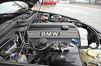 Foto z montáže LPG - BMW 328 2,8