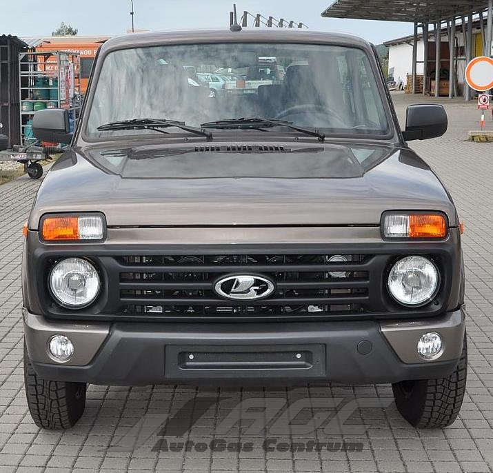 Foto z montáže LPG - LADA NIVA 4x4 URBAN 1690 cm³